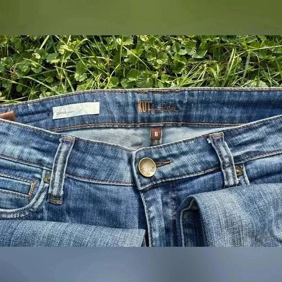 Kut from the Kloth Diana Mid-Rise Skinny Jeans - Picture 3 of 7